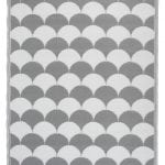 Graphic Pattern Garden Carpet, Reversible, Gray/White