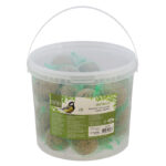 30 Pc Suet Ball in Bucket