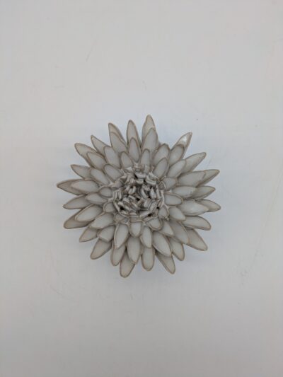 Chrysanthemum Ceramic Flower, Cream - Medium